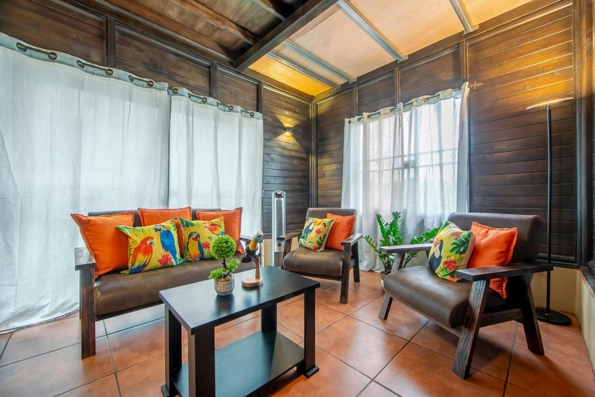 The Toucan Nest - Ac, Gated & Pool *